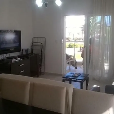 Four Seasons Apartment Side